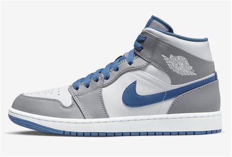 jordan mid 1 true blue.